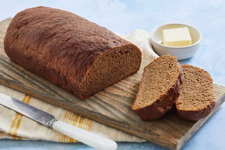 pumpernickel bread - millenora