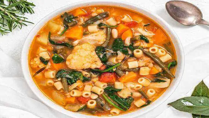 vegetable pasta soup - millenora