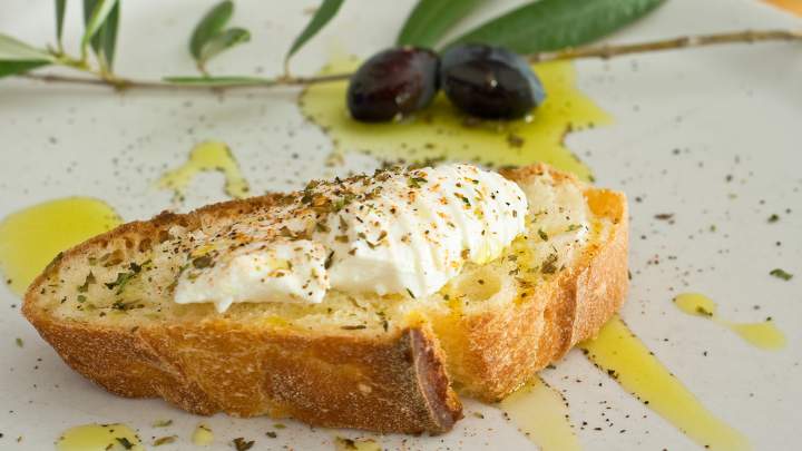 olive oil on bread - millenora