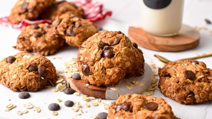 protein-packed cookies - millenora