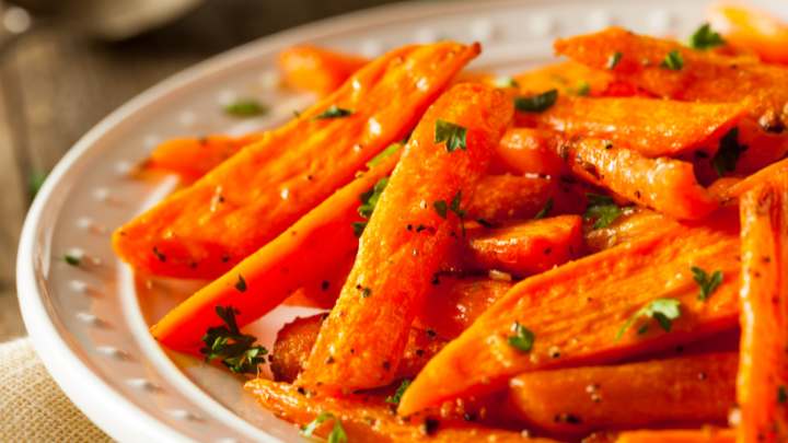 roasted carrots with thyme - millenora